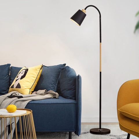 Minimalist Floor Lamp with Curved Neck and E27 Socket