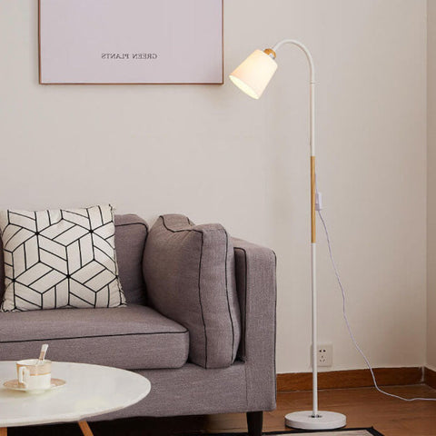 Minimalist Floor Lamp with Curved Neck and E27 Socket