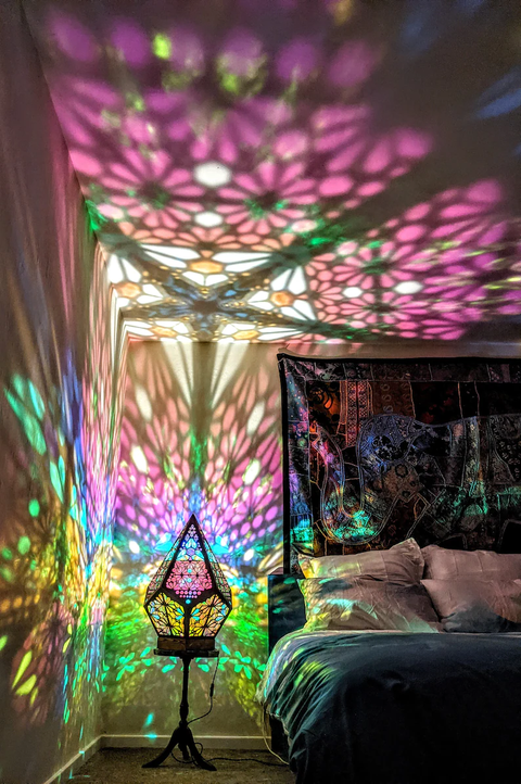Stained Glass-Style LED Table Lamp with Mosaic Pattern