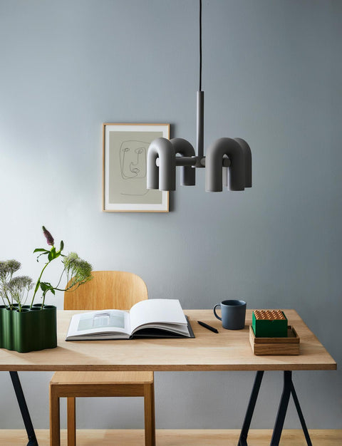 Cirkus Adjustable Chandelier with Rotating U-Shaped Heads