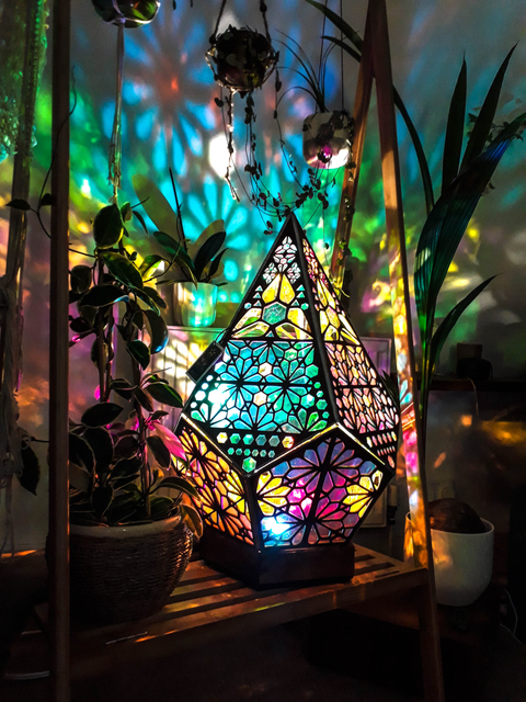 Stained Glass-Style LED Table Lamp with Mosaic Pattern