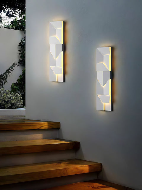 Wall Light with Geometric Aluminum Relief and Integrated LED