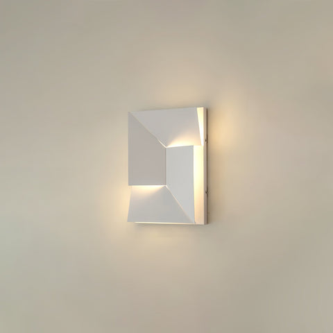 Wall Light with Geometric Aluminum Relief and Integrated LED