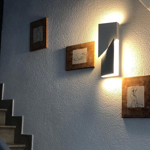 Wall Light with Geometric Aluminum Relief and Integrated LED