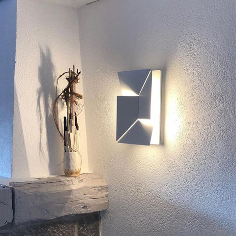 Wall Light with Geometric Aluminum Relief and Integrated LED