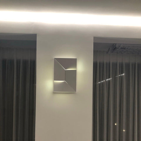 Wall Light with Geometric Aluminum Relief and Integrated LED