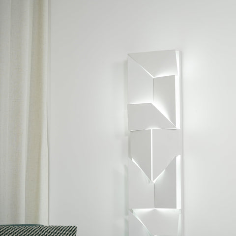 Wall Light with Geometric Aluminum Relief and Integrated LED