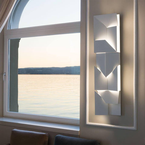 Wall Light with Geometric Aluminum Relief and Integrated LED