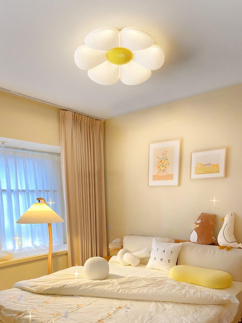 Blooming Flower Ceiling Lamp with Six-Petal Design