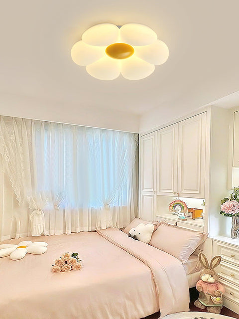 Blooming Flower Ceiling Lamp with Six-Petal Design