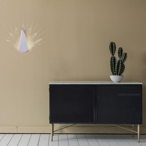Modern Sculptural LED Wall Lamp with Aluminium Body and Warm 3000K Lighting