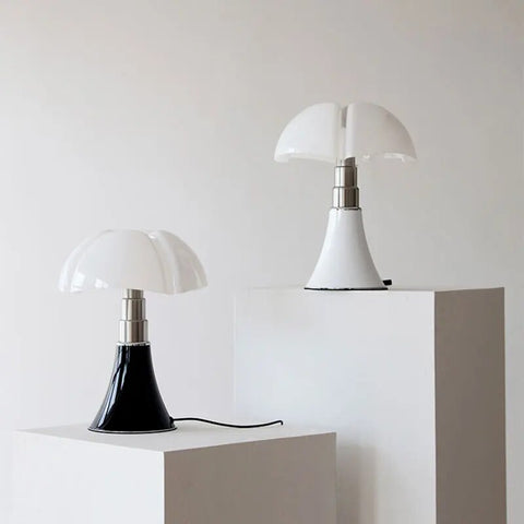 Flower LED Table Lamp with Touch Dimming and Adjustable Stem